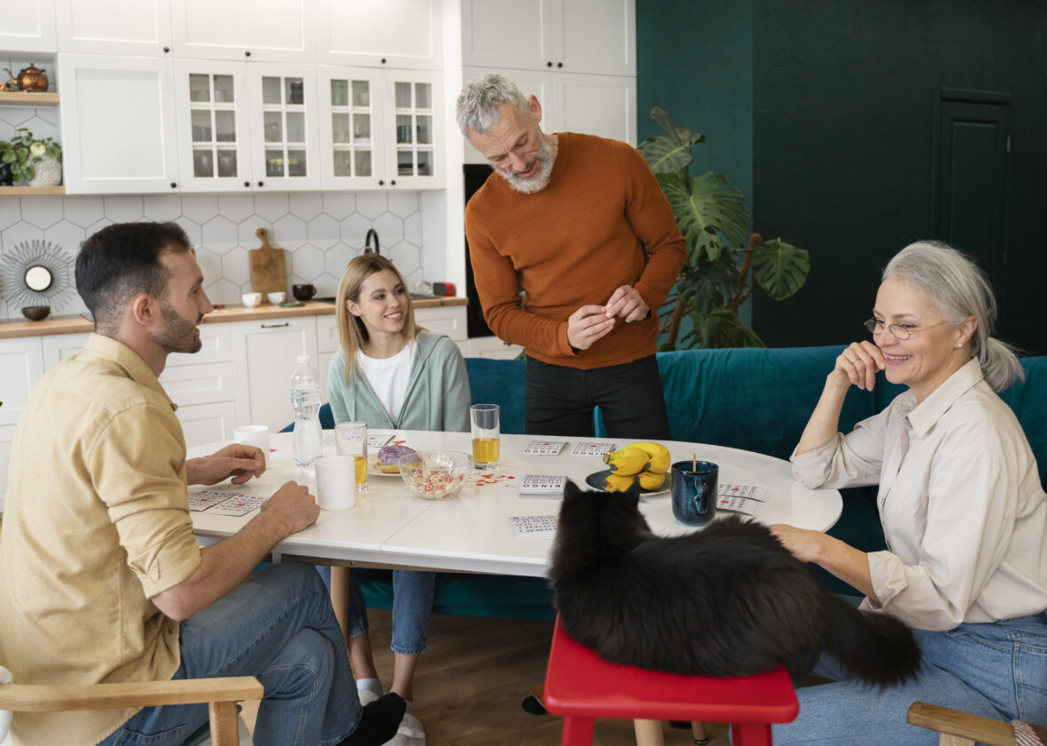 5 Ways Adult Day Center Help Seniors Stay Active and Social